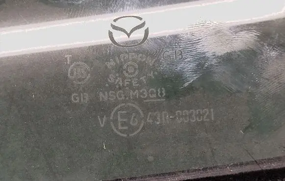 Mazda 6 Rear vent window glass K4203 43R003021