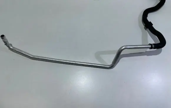 Mercedes-Benz GLE (W166 - C292) Engine coolant pipe/hose A1668307101