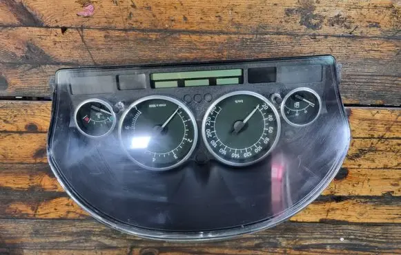 Land Rover Range Rover L322 Speedometer (instrument cluster) YAC002400PVA