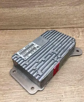 BMW 5 GT F07 Air suspension control unit module (rear) 6797439 679743901Q