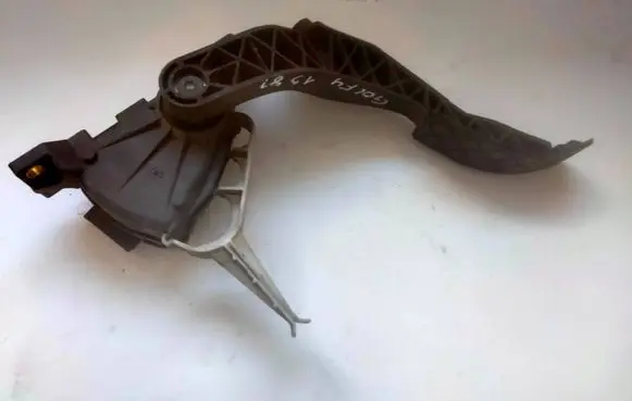 Volkswagen Golf IV Accelerator throttle pedal 1J1723503H 6PV00777000