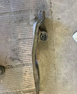 Mitsubishi Outlander Gearbox mounting bracket