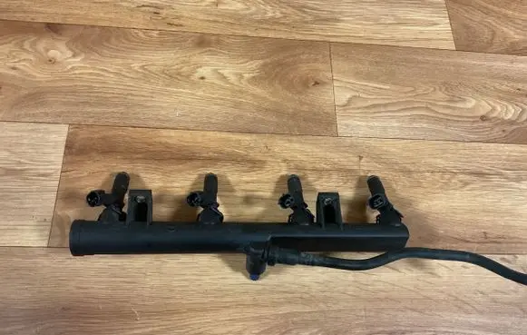 Citroen C4 I Fuel main line pipe 9628084680