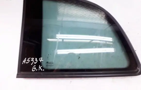 Opel Zafira A Rear side window