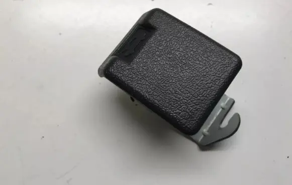 Mitsubishi Outlander Engine bonnet (hood) release handle
