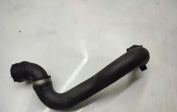 BMW X1 E84 Engine coolant pipe/hose 7612445