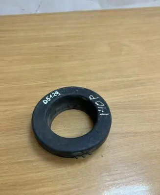 Mercedes-Benz S W140 Rear coil spring rubber mount 1403210884 D5129