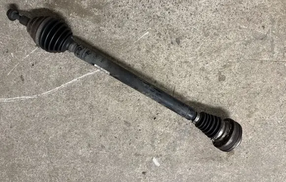 Seat Leon (5F) Front driveshaft 5Q0407272E