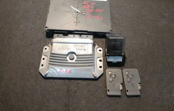Renault Scenic II - Grand scenic II Engine control unit/module 893180038 8812880038