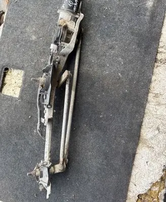 Mazda 2 Front wiper linkage and motor 