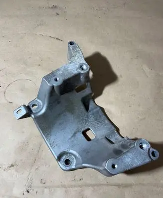 Volvo XC60 Generator/alternator bracket 31480101 BQ3EA
