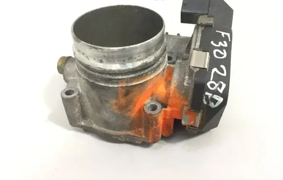 BMW 3 F30 F35 F31 Throttle valve 7588625
