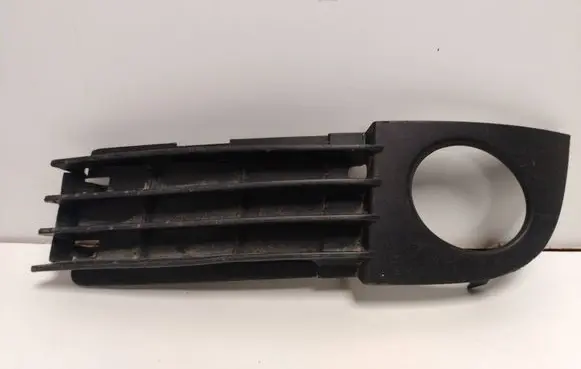 Audi A6 S6 C5 4B Front bumper lower grill 4B0807681AA 13078
