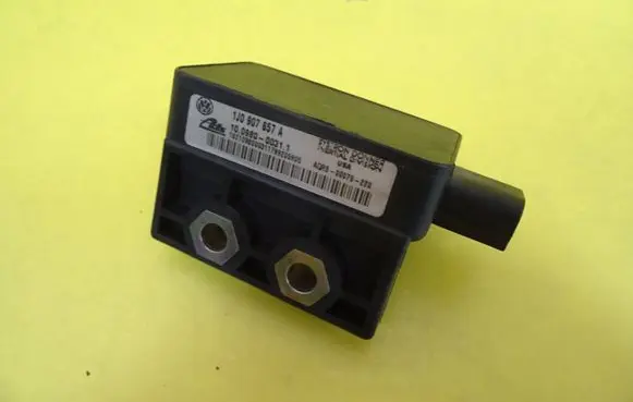 Volkswagen Golf IV ESP acceleration yaw rate sensor 1J0907657A 1J1907637A 10.0980-0031.1
