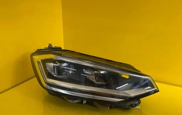 Volkswagen Golf Sportsvan Headlight/headlamp 517941082