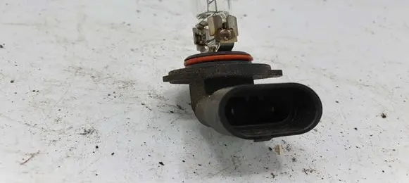 Toyota Corolla Verso E121 Headlight/headlamp bulb HB3