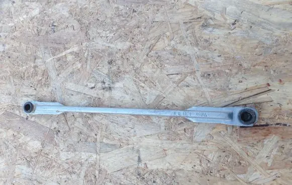 Front wiper linkage