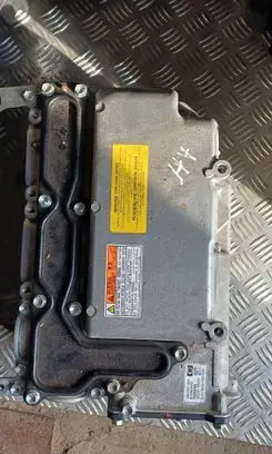 Toyota Auris E180 Voltage converter inverter G920076030