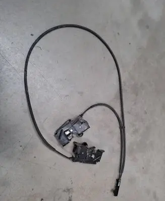 BMW 4 F32 F33 Engine bonnet/hood lock/catch 13913
