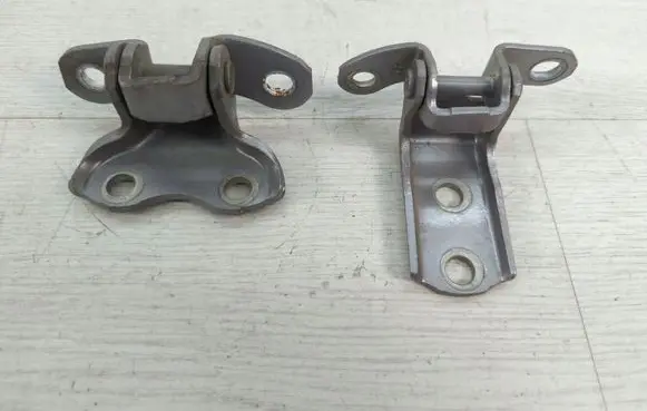 Toyota C-HR I Front door upper hinge 10379Toyota