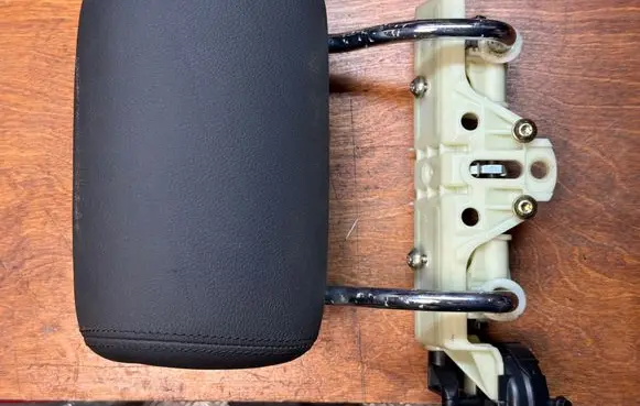 Mercedes-Benz S W220 Rear seat headrest 400294B