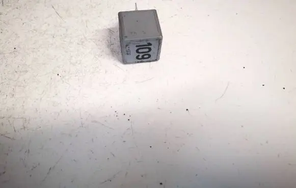 Volkswagen Golf IV Other relay 1j0906381a v23134-b63-x396