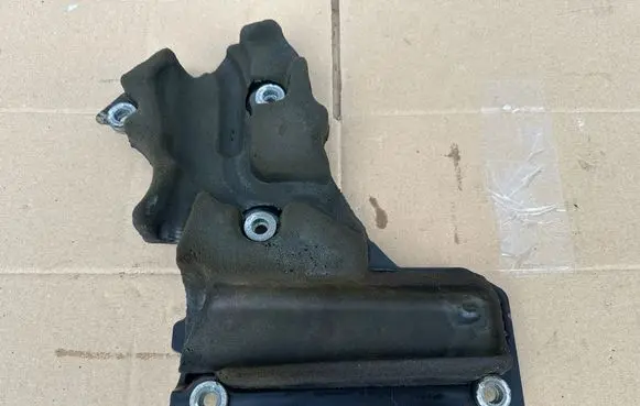 Nissan Patrol Y61 other engine part 13591VC100