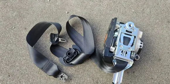 Porsche Cayenne (9Y0 9Y3) Set of seat belts 9Y0857705C 2165078 368009787