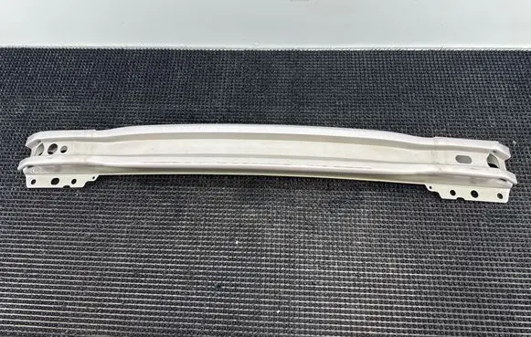 Volvo V70 Front bumper cross member 30791152