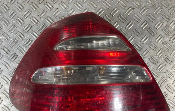 Mercedes-Benz E W211 Rear/tail lights A2118200364