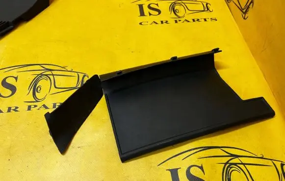 Land Rover Discovery 5 Glove box pad HY32044L06C