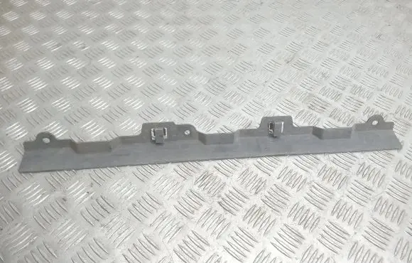 Opel Insignia A Front bumper mounting bracket 13354190