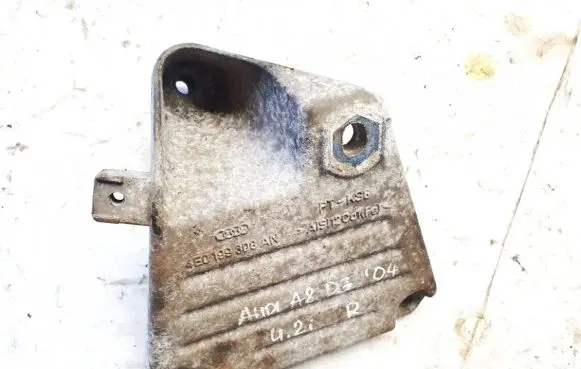 Audi A8 S8 D3 4E Engine mounting bracket 4e0199306an