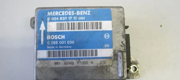 Mercedes-Benz E W124 Airbag control unit/module 0285001030