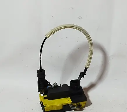 Volvo V70 Front door lock PPGF30