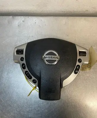 Nissan Qashqai+2 Trunk lid opening control unit 
