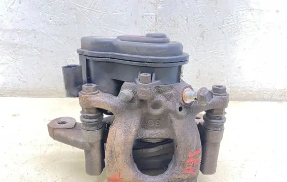 Nissan Qashqai Rear brake caliper 0906A