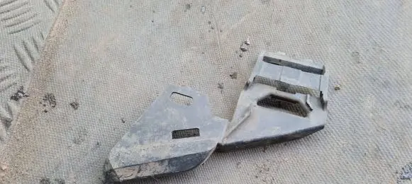 Volvo C30 Headlight/headlamp mounting bracket 30678261