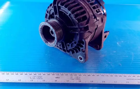 Volkswagen Golf IV Generator/alternator 028903028D 866 012432500324