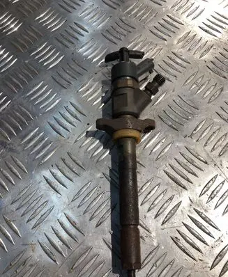 Volvo V70 Fuel injector 0445110259 328480