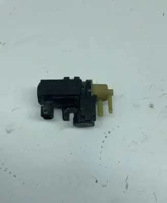 Opel Astra J Turbo solenoid valve 70308500 8981056561