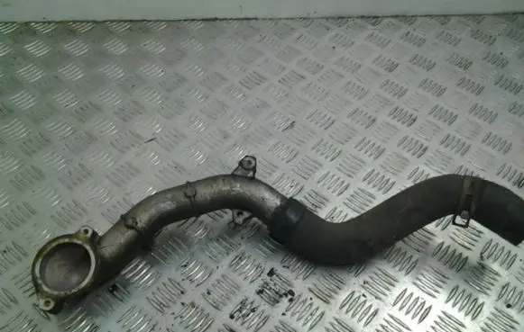Toyota Hilux (AN10, AN20, AN30) Engine coolant pipe/hose