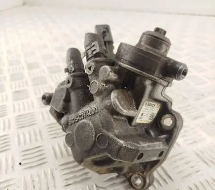 Audi Q7 4L Fuel injection high pressure pump 0445010632