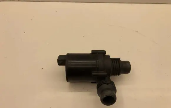 BMW 7 E65 E66 Electric auxiliary coolant/water pump 6922699