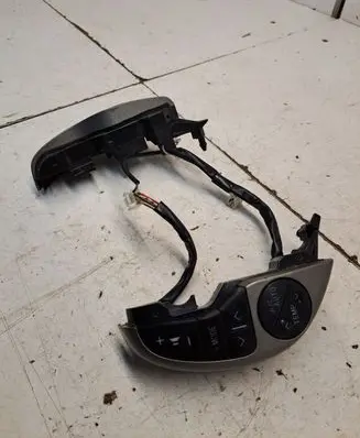 Toyota Prius (XW20) Other switches/knobs/shifts F70CV164 F70CV142