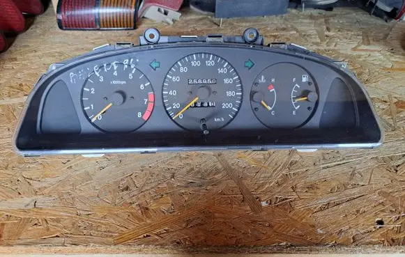 Suzuki Baleno EG Speedometer (instrument cluster) 3410060G40 341005GA