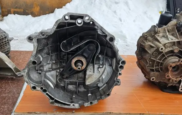 Audi A4 S4 B5 8D Manual 6 speed gearbox DQS 01E301103KL