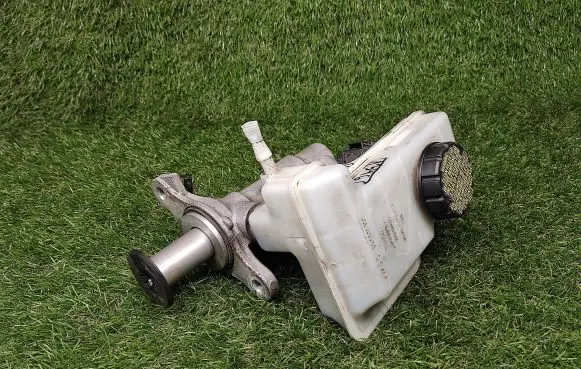 Audi A3 S3 8V Master brake cylinder 5Q1611301 5N0945459A