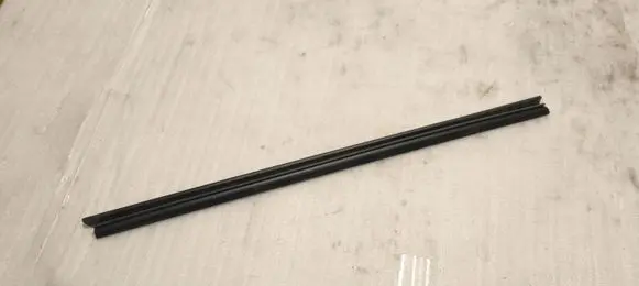 Dacia Sandero III Rubber seal front door window/glass 