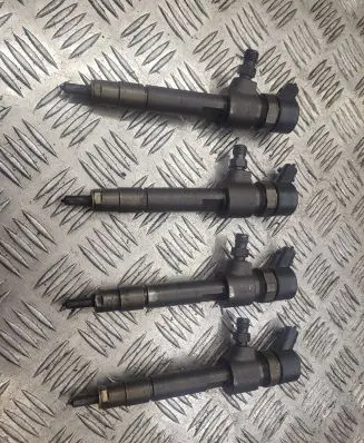 Opel Astra H Fuel injectors set 0445110165